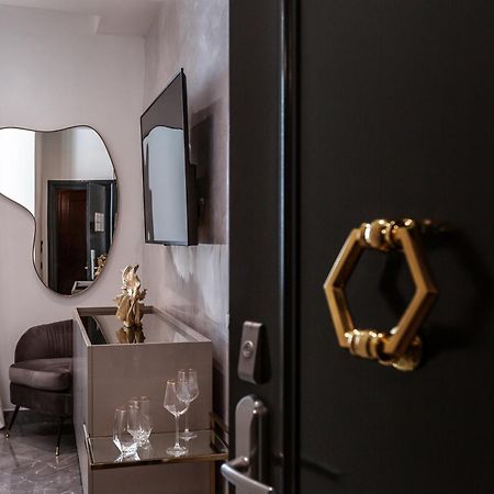 Daphne Suites Рим Екстериор снимка